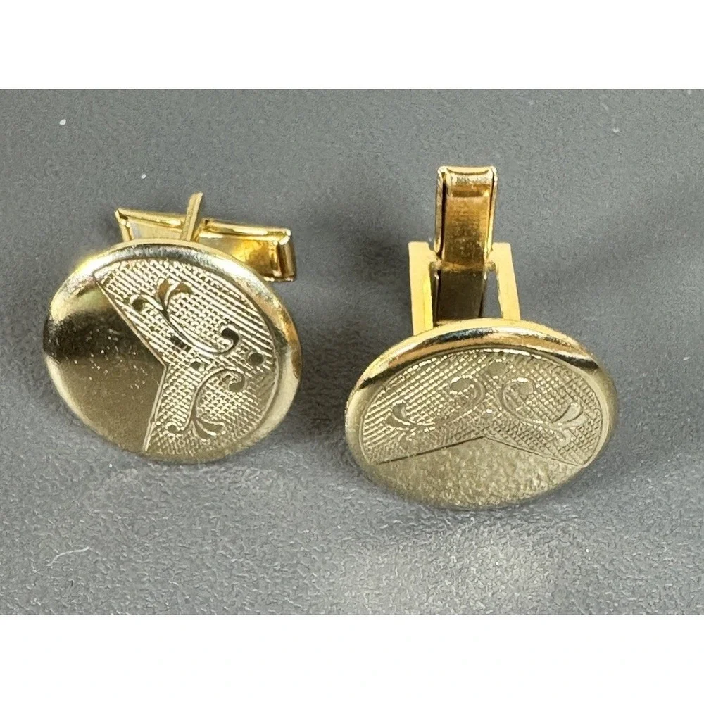 SHARP LOOKING PAIR OF GOLDTONE‎ UNISEX CUFFLINKS NICE DESIGN